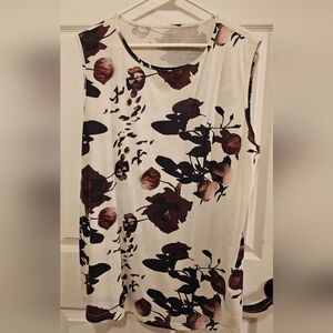 Emery Rose Floral Sleeveless Top - Dark Purple